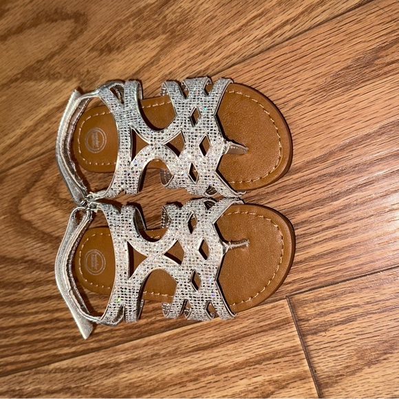 Toddler Sandals - Picture 2 of 5